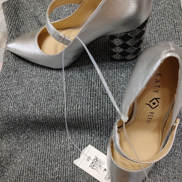 NWT KATY PERRY SILVER & BLACK HEELS - Picture 9 of 9